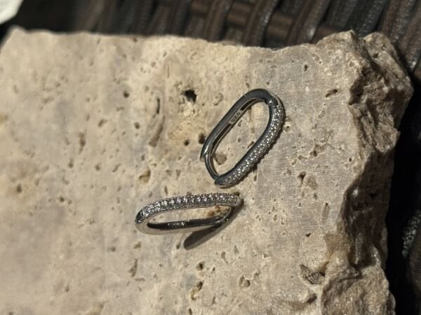 SİLVER OVAL FORM KÜPE