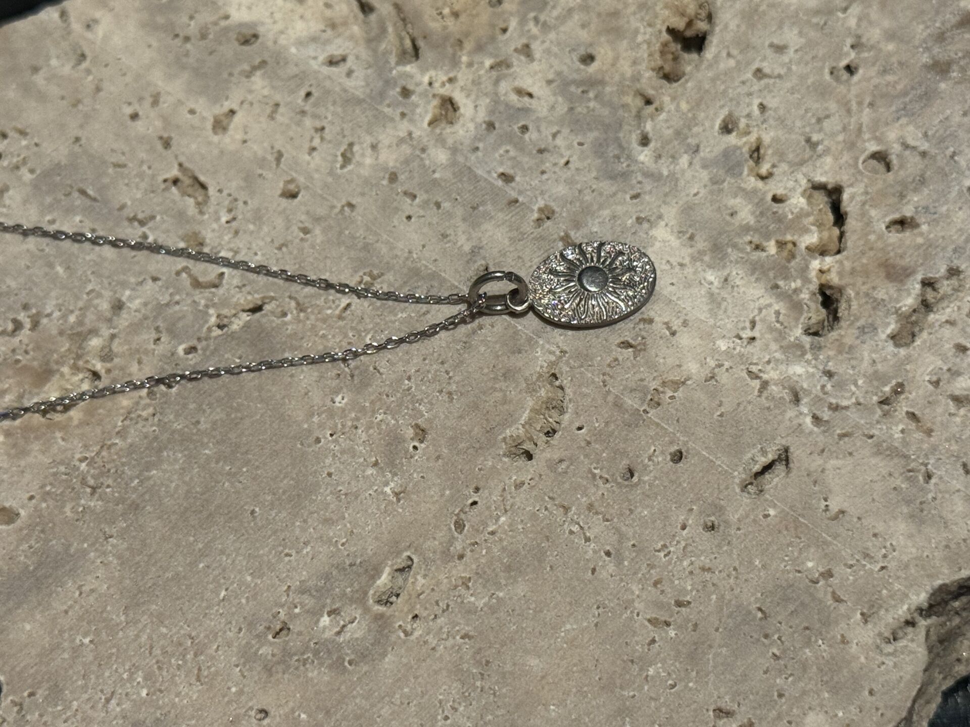 SUN KOLYE