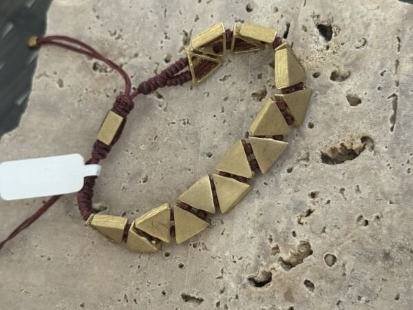 TRİANGLE